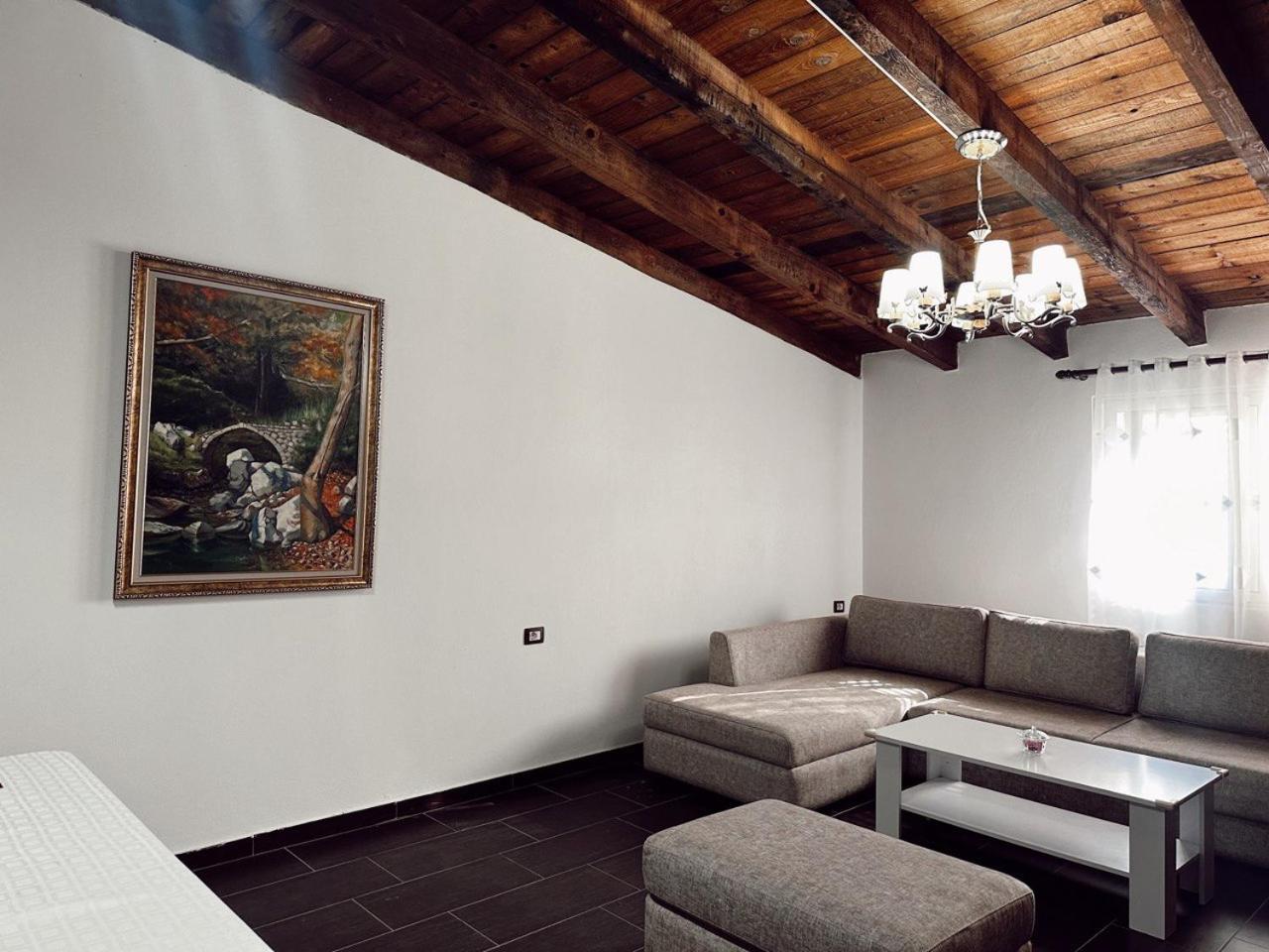 Oa'S Beach Apartment Vlore Ngoại thất bức ảnh